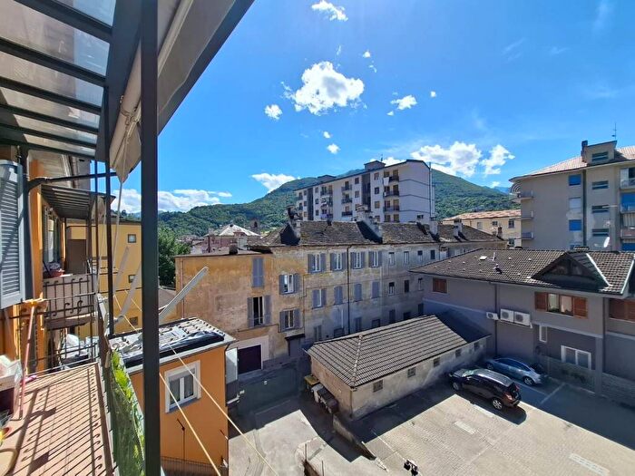 Case in Vendita e in Affitto - 3