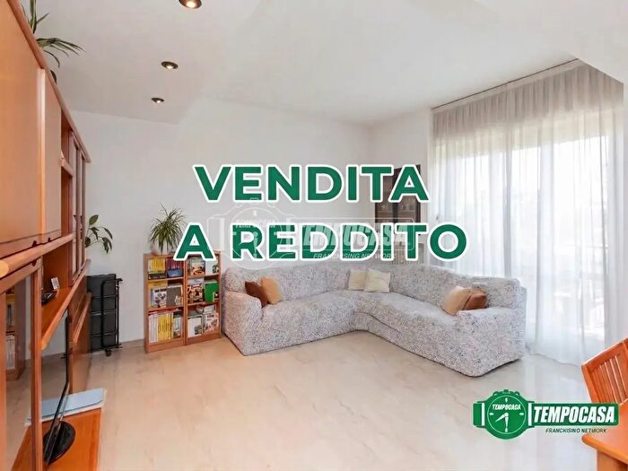 Appartamento trilocale in vendita in Via Isonzo, Castellanza