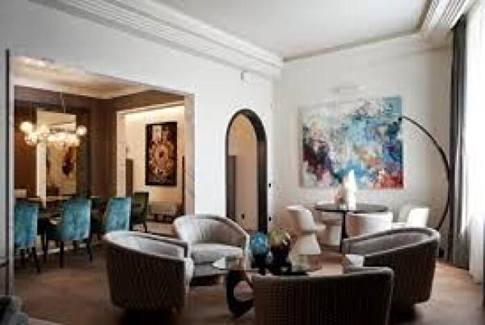 Casa con 5 locali in vendita in Via Bernardino Telesio, Reggio Emilia