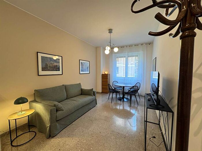 Appartamento bilocale in affitto in VIA PARMIGIANINO, De Angeli, Milano