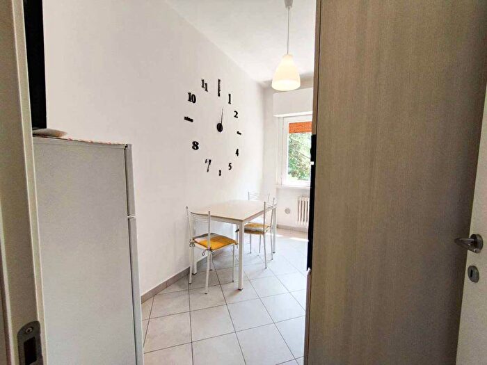 Appartamento trilocale in affitto in Via Giacomo Watt, Famagosta Barona, Milano