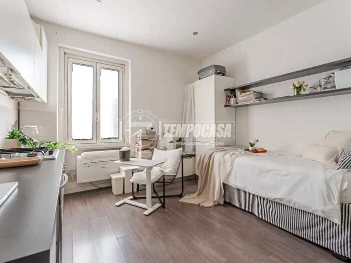 Appartamento monolocale in vendita in Via Melzo, Milano