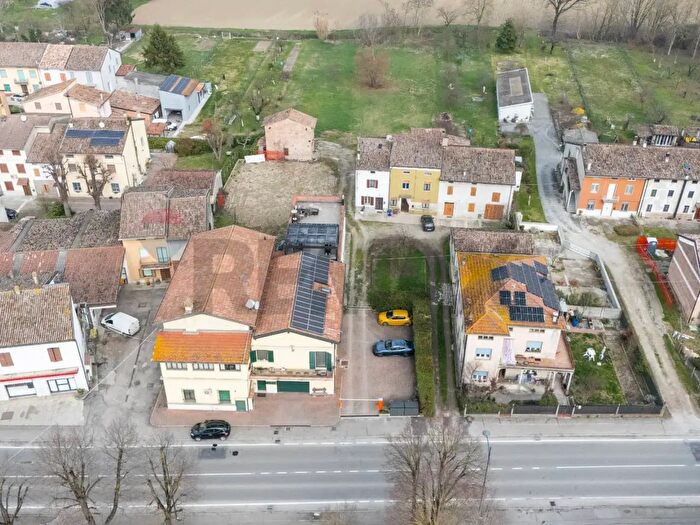 Casa trilocale in vendita in Strada Martiri della Libertà, Sorbolo Mezzani