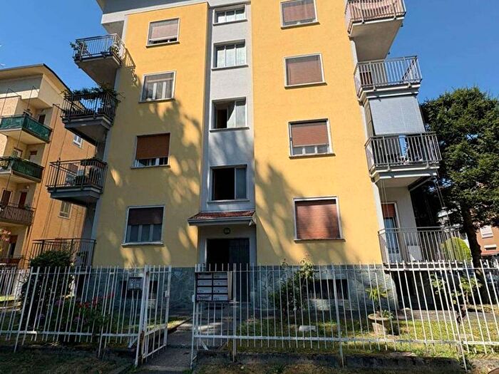 Appartamento trilocale in affitto in Via Leonardo da Vinci, Centro, Lainate