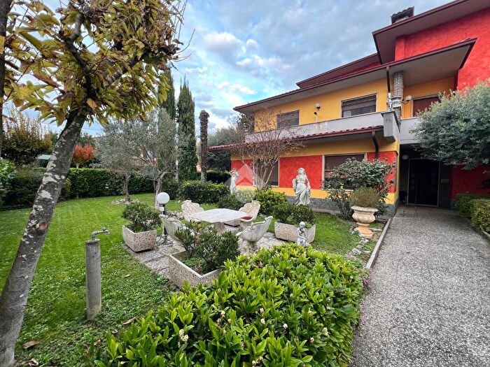 Casa quadrilocale in vendita in Castel Goffredo