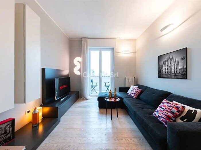 Appartamento trilocale in affitto in Via Giuseppe Govone, Milano