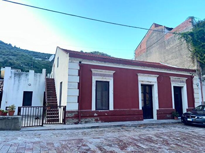 Casa con 6 locali in vendita in Via Camarelle, Gualtieri Sicamino