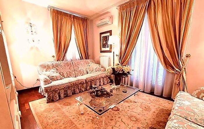 Appartamento quadrilocale in vendita in Massa