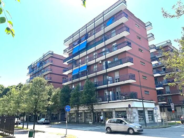 Appartamento trilocale in vendita in Viale Piemonte, Cologno Monzese