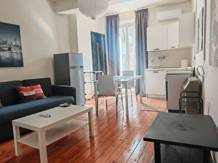 Appartamento monolocale in affitto in Strada Aurelio Saffi, Centro Storico, Parma