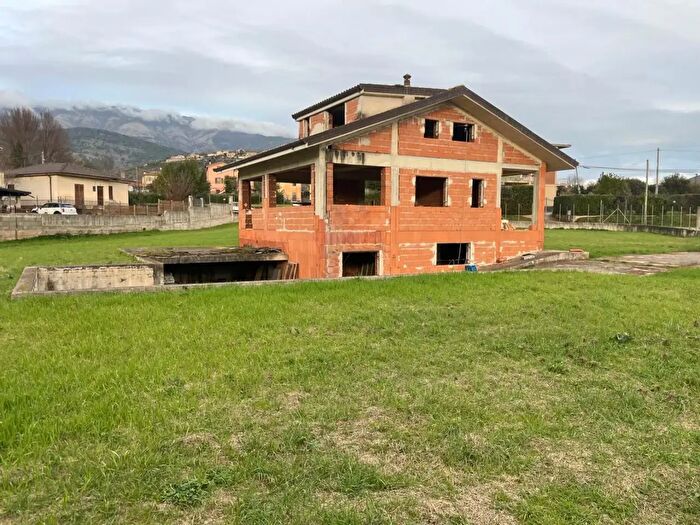 Casa quadrilocale in vendita in Via Melogrosso, Sezze