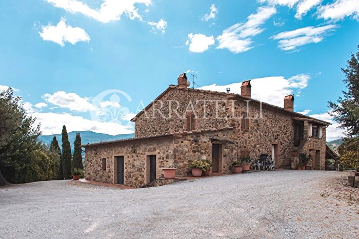 Casa con 10 locali in vendita in Strada Provinciale Cipressino, Castel Del Piano