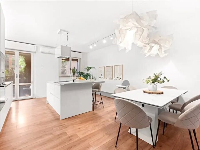 Appartamento trilocale in vendita in Via Nicola Romeo, Milano