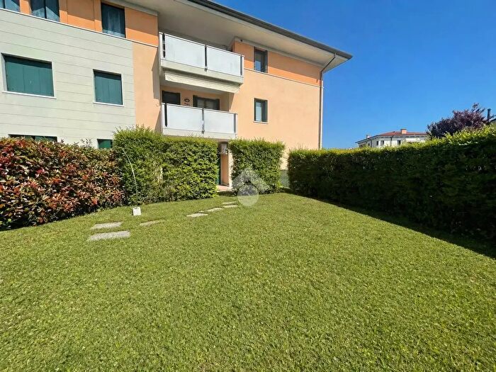 Appartamento trilocale in vendita in Via Friuli, Silea