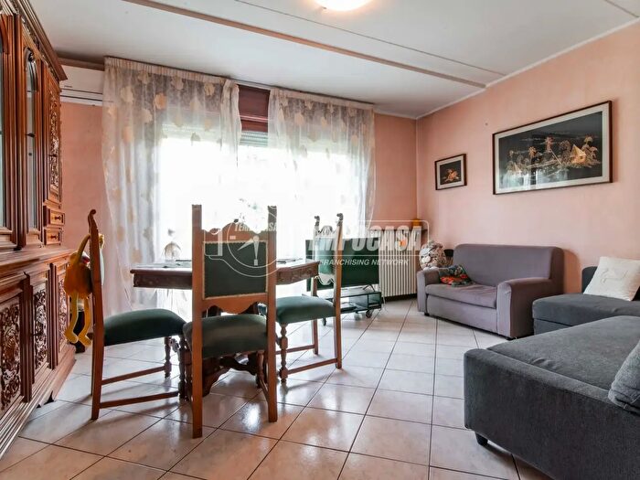 Appartamento quadrilocale in vendita in Via Masaccio, Como