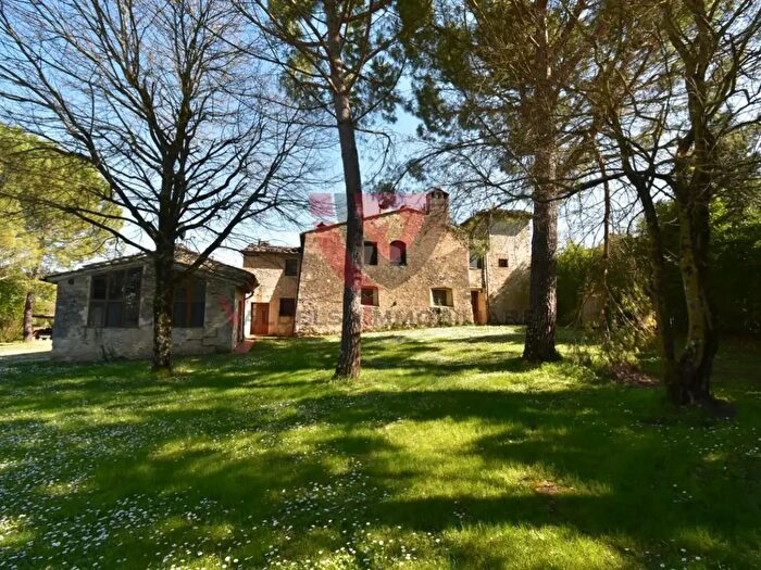 Casa con 7 locali in vendita in Colle Di Val DElsa