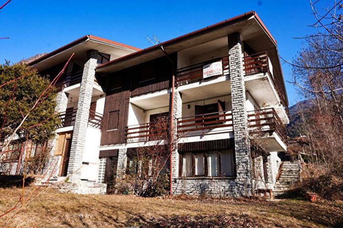 Case in Vendita e in Affitto - 3