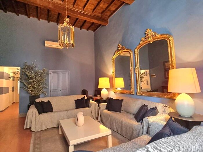 Appartamento con 5 locali in affitto in Via Maggio, Santo Spirito, Firenze