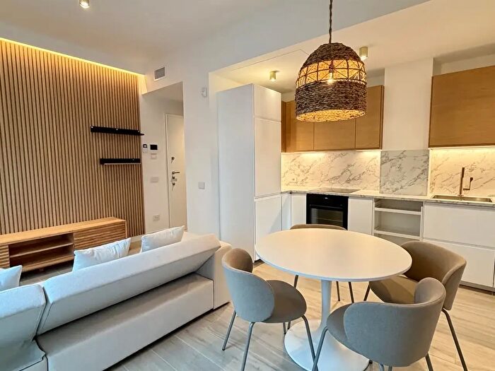 Appartamento bilocale in affitto in Via Silva, Milano