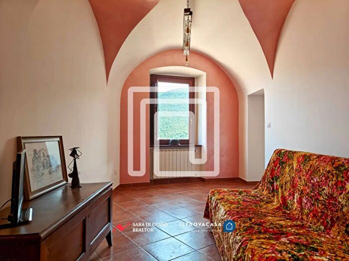 Casa con 6 locali in vendita in Via Pico Fonticulano, Fontecchio