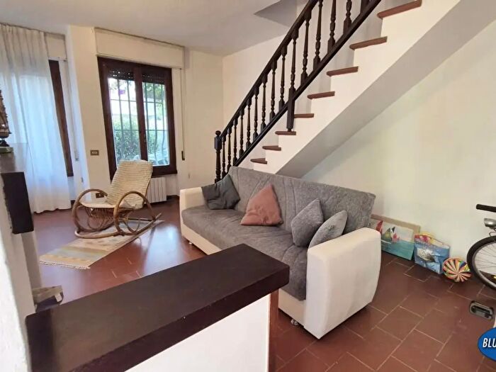 Appartamento con 5 locali in vendita in Viareggio