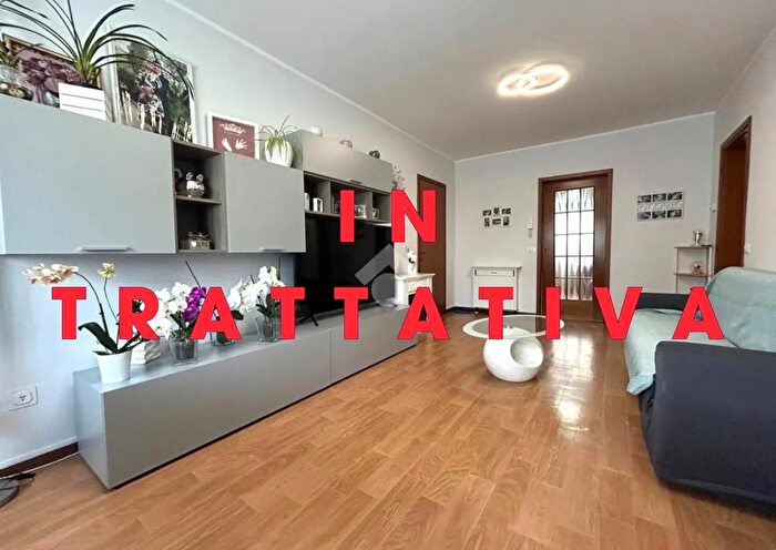 Appartamento con 5 locali in vendita in Via Conte Torelli, Sondrio