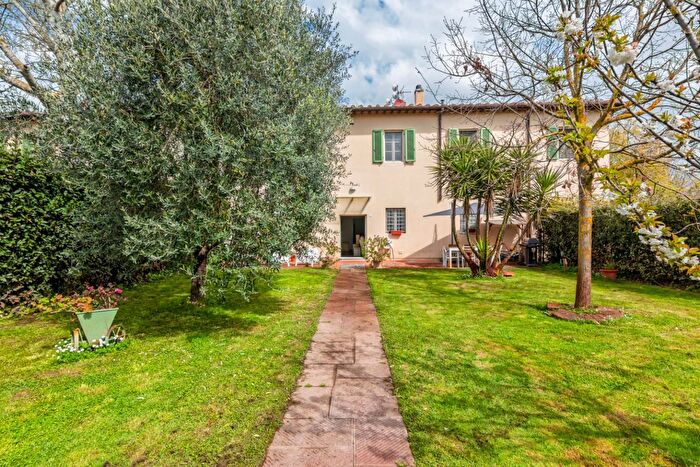 Casa con 5 locali in vendita in San Giuliano Terme