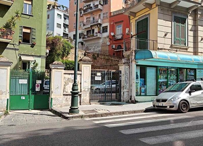 Appartamento con 6 locali in vendita in Parco Comola Ricci, Napoli