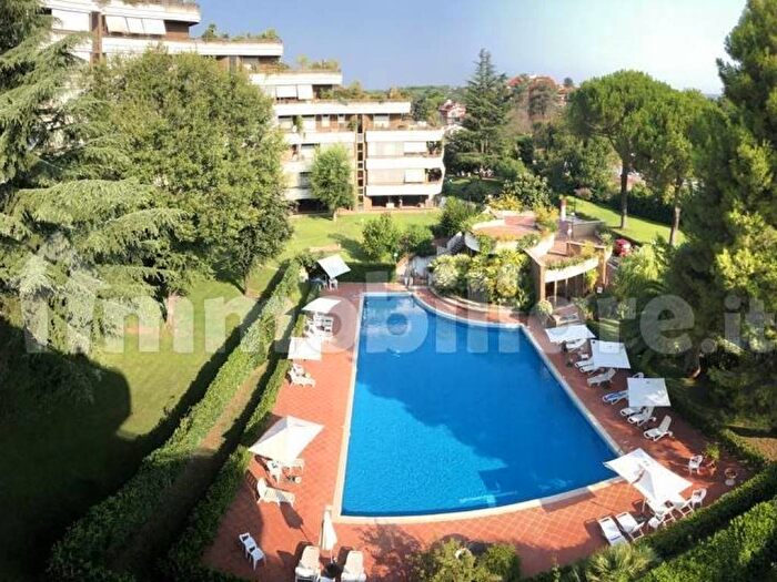 Appartamento trilocale in affitto in Via Maurizio Giglio, La Giustiniana, Roma