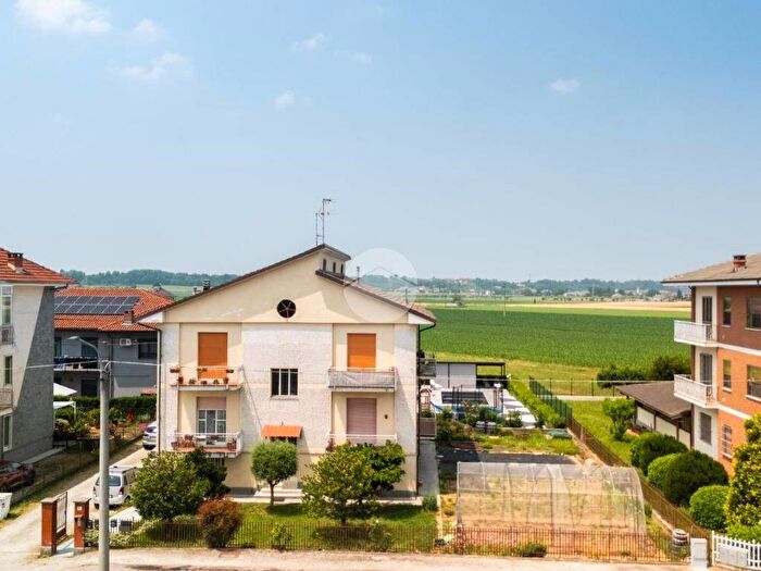Appartamento trilocale in affitto in VIA BRA, Centro, Cervere