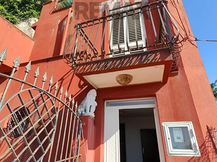 Casa quadrilocale in vendita in Via Immacolata, Monforte San Giorgio