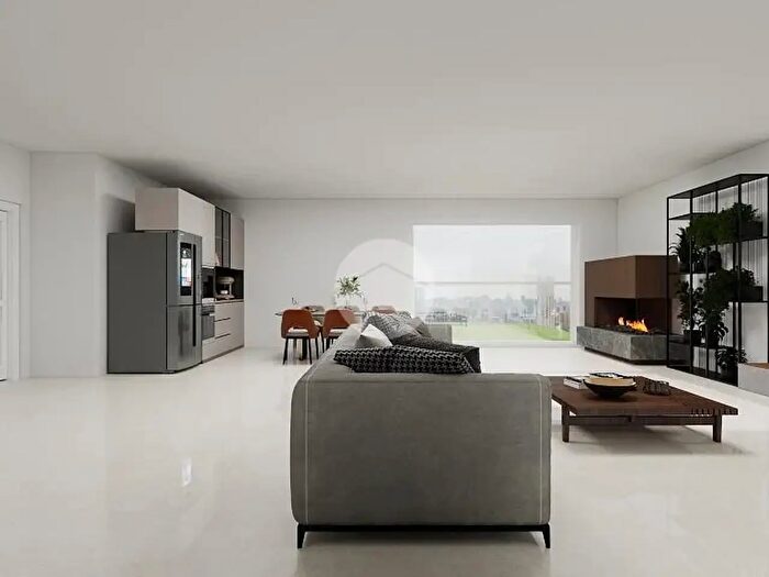 Casa quadrilocale in vendita in Via V Veneto Mattina, Trenzano