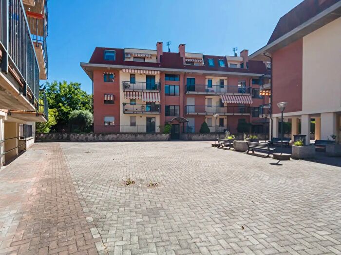 Appartamento con 5 locali in vendita in Via Marconi, Alpignano