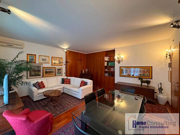 Appartamento quadrilocale in affitto in Como Sole, Como
