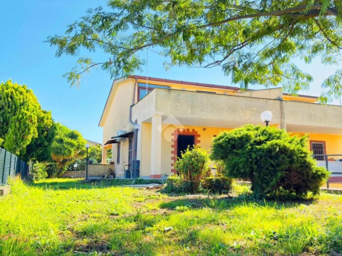 Casa quadrilocale in vendita in Villa Via G Matteotti, Anguillara Sabazia