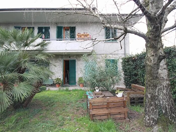 Casa con 10 locali in vendita in a Ceppo di Melo, Capannori