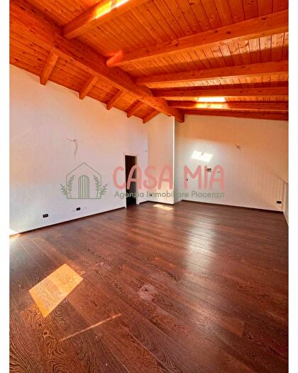 Appartamento trilocale in vendita in Via Donizzetti, Rottofreno