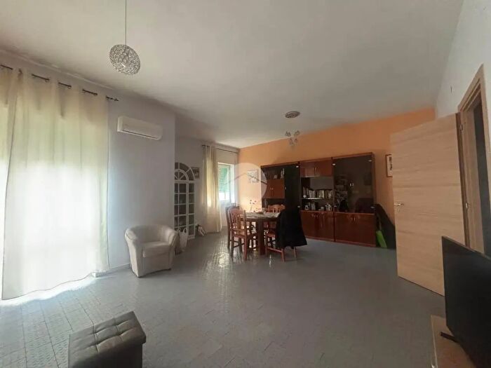 Appartamento trilocale in vendita in Via Antonio Vivaldi, Caserta