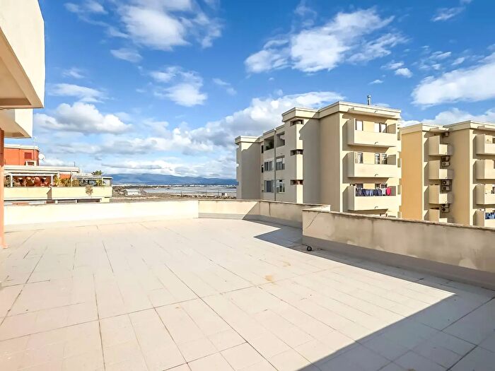 Appartamento trilocale in vendita in Via dei Monsoni, Cagliari