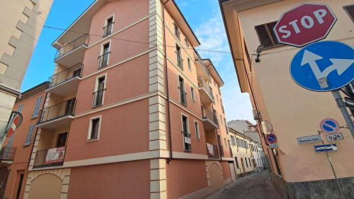 Appartamento trilocale in vendita in Via Anastasio Calvi, Voghera