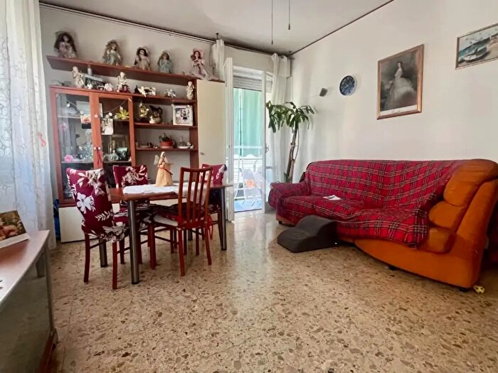 Appartamento quadrilocale in vendita in Via Giosuè Borsi, Rimini
