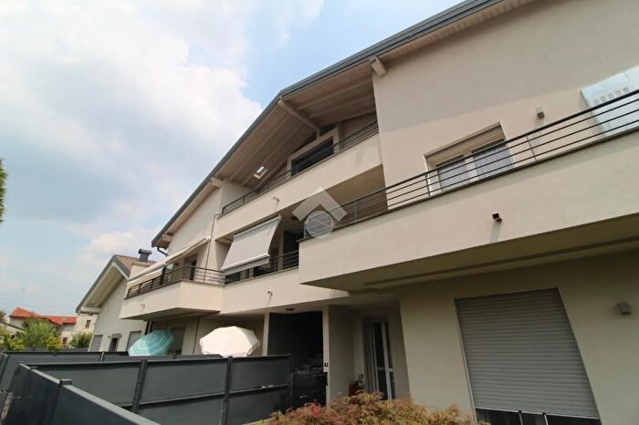 Appartamento trilocale in vendita in Via S Gottardo, Giussano