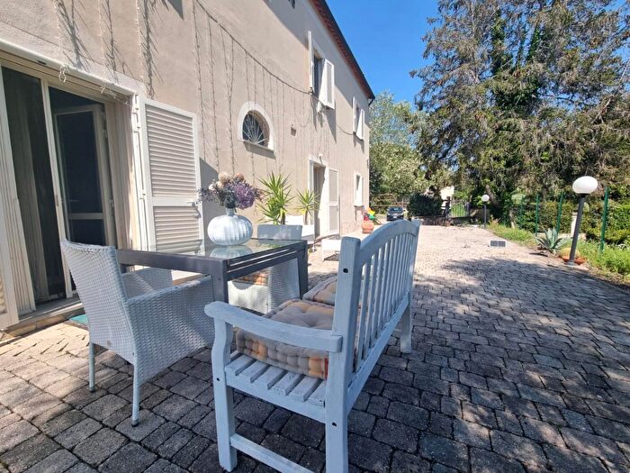 Casa con 10 locali in vendita in San Giuliano Terme