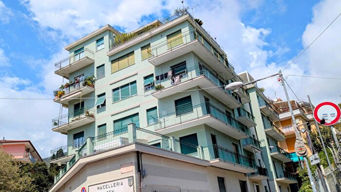 Appartamento bilocale in affitto in Via Olivette, Arenzano