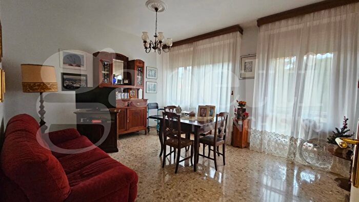 Appartamento con 5 locali in vendita in Portoferraio