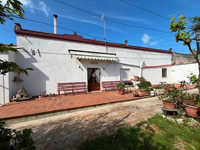 Casa con 5 locali in vendita in Santeramo In Colle