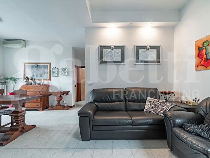 Appartamento bilocale in vendita in Via Lodovico Il Moro, Milano