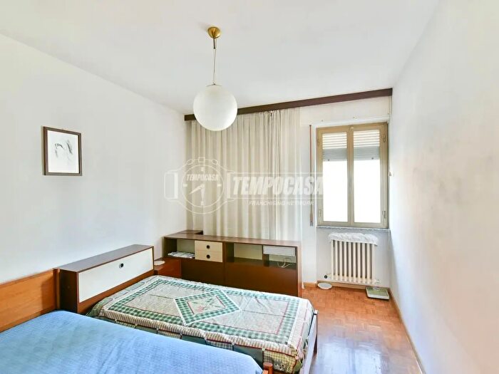 Casa con 8 locali in vendita in Via Don Luigi Sturzo, Orsenigo