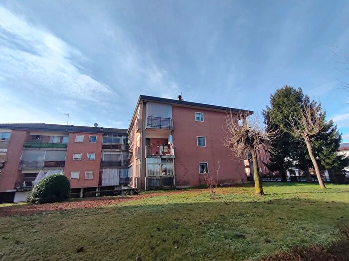 Appartamento trilocale in vendita in Via Ugo Foscolo, Volvera