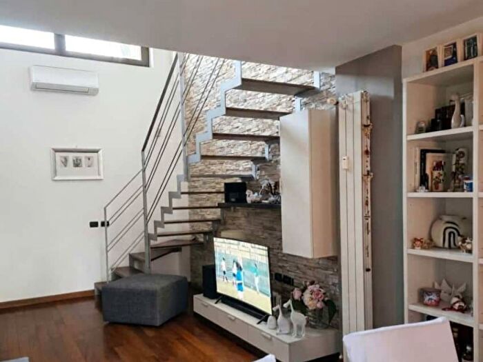 Appartamento trilocale in affitto in Via Harar, San Siro, Milano